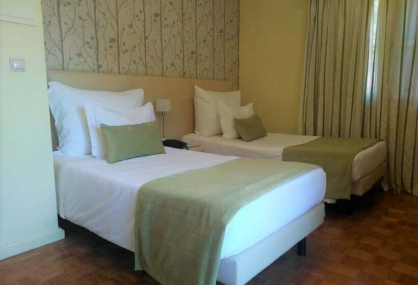 غرفة قياسية, Adelaide