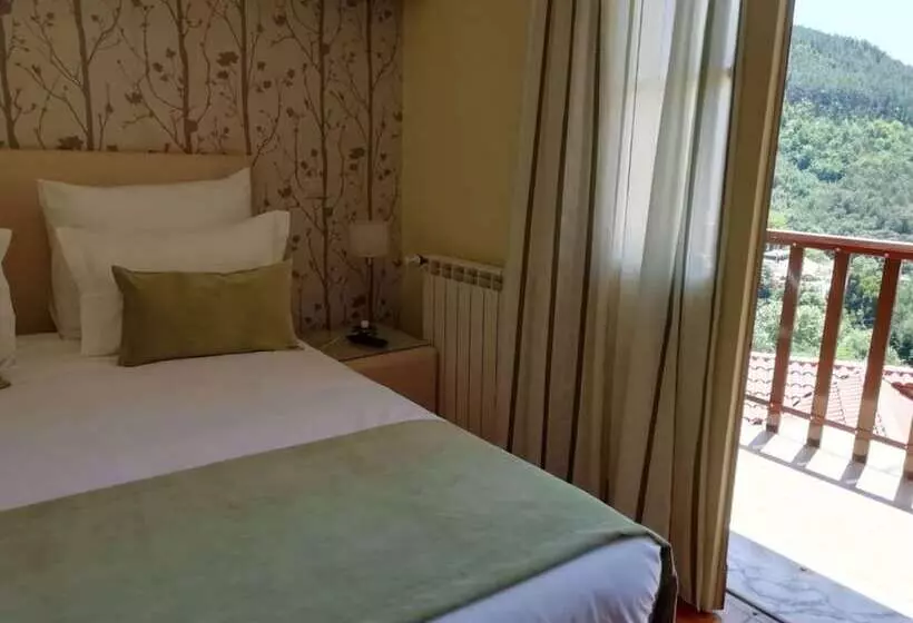 اتاق استاندارد یک تخته با بالکن, Adelaide
