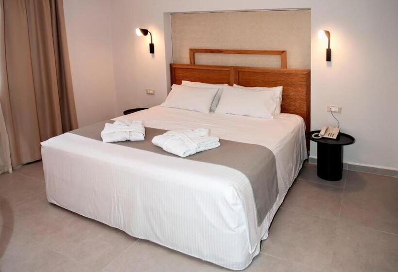 수피리어 스위트, Alexandra Beach