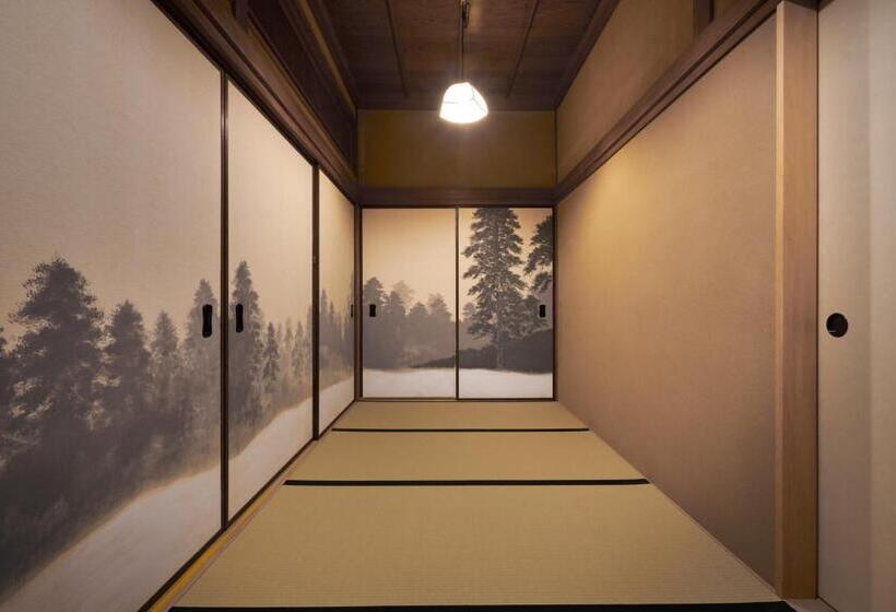 سوئیت پرزیدنت, Araya Totoan