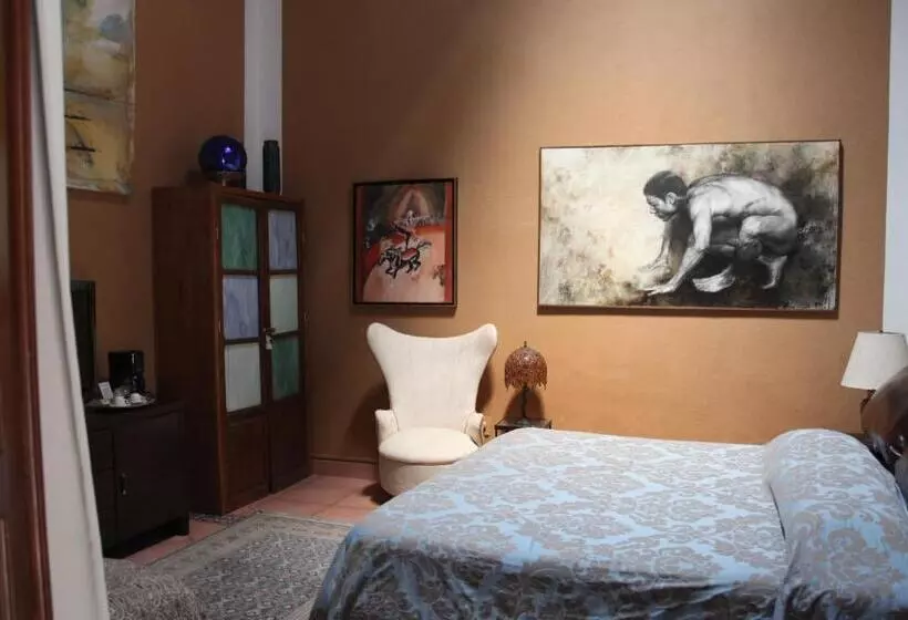 اتاق لوکس با تخت بزرگ, La Casa Del Atrio