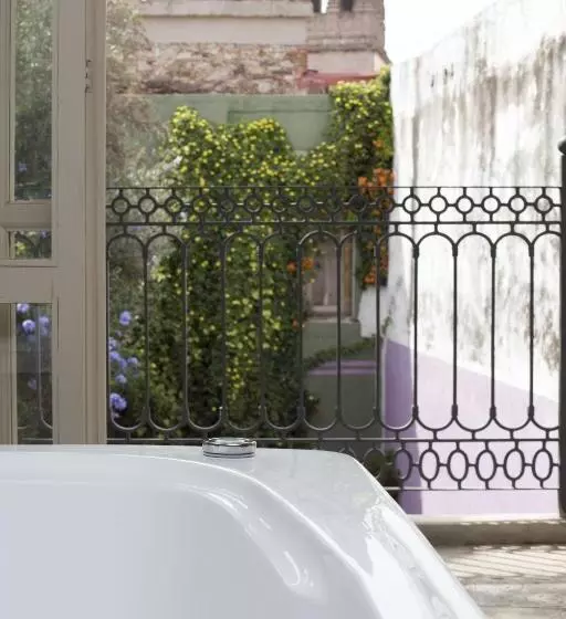 سوییت سوپریور, La Casa Del Atrio
