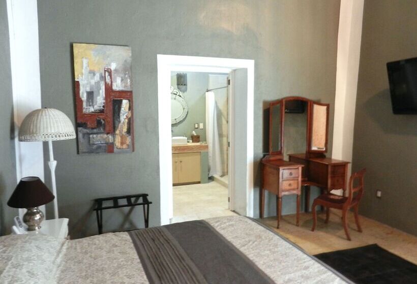 Полулюкс, La Casa Del Atrio