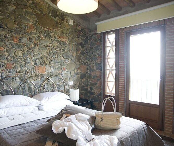 Люкс, Tenuta San Pietro Hotel & Restaurant