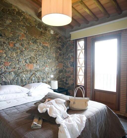 Люкс, Tenuta San Pietro Hotel & Restaurant