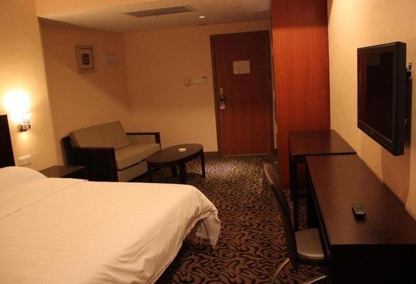 Deluxe room with river view, Xin Hua Hotel Guangzhou