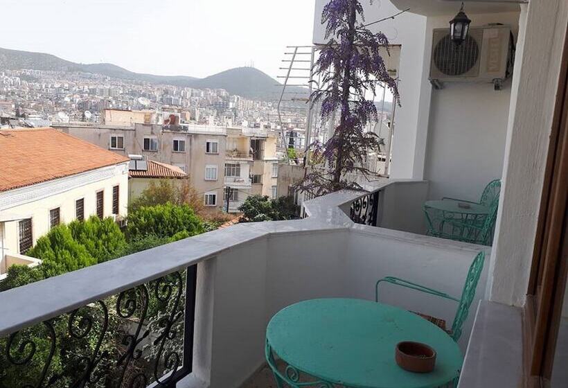 غرفة كومفورت, Anzac Golden Bed