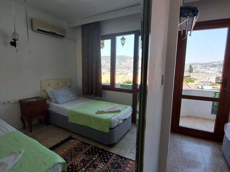 غرفة كومفورت, Anzac Golden Bed