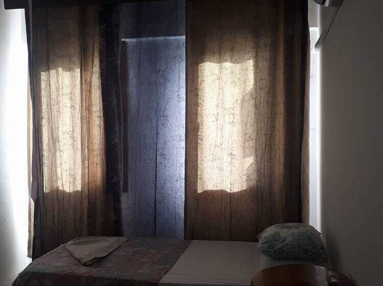 غرفة كومفورت, Anzac Golden Bed