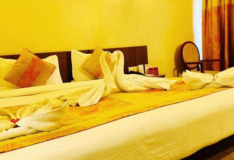 Quarto deluxe, Vits Kamats Resort, Silvassa