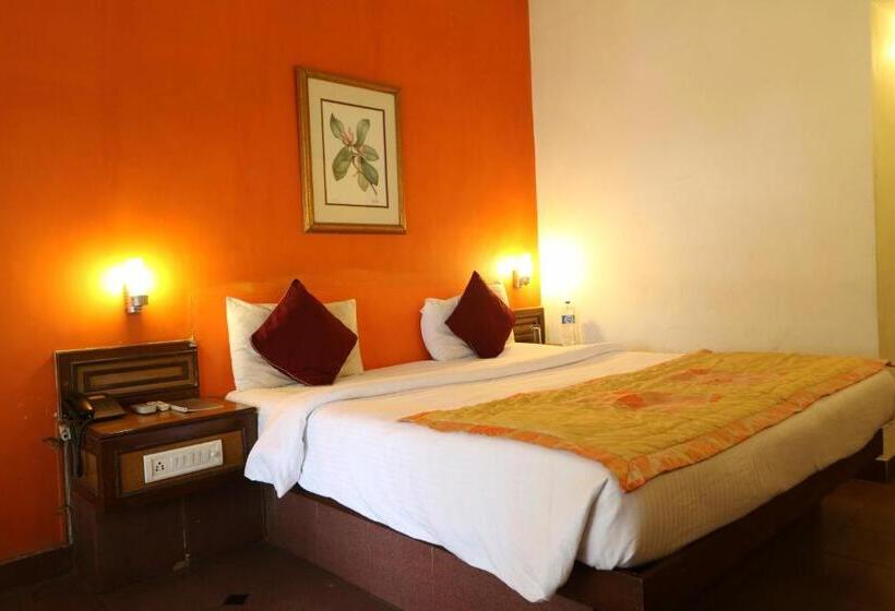 Quarto deluxe, Vits Kamats Resort, Silvassa