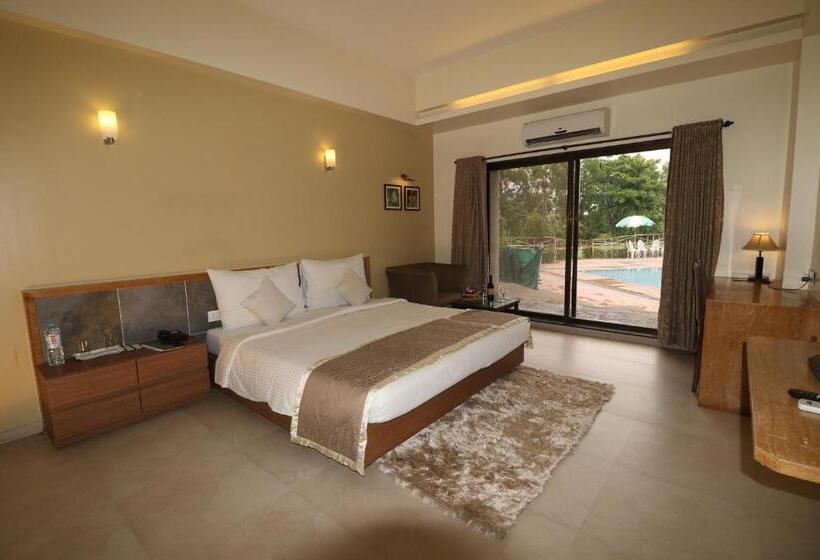 Quarto deluxe, Vits Kamats Resort, Silvassa