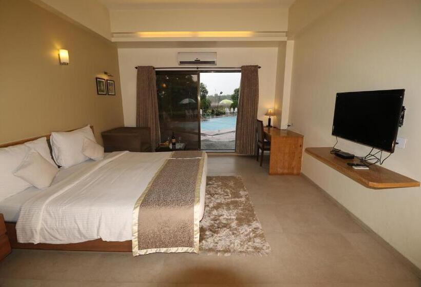 Quarto deluxe, Vits Kamats Resort, Silvassa