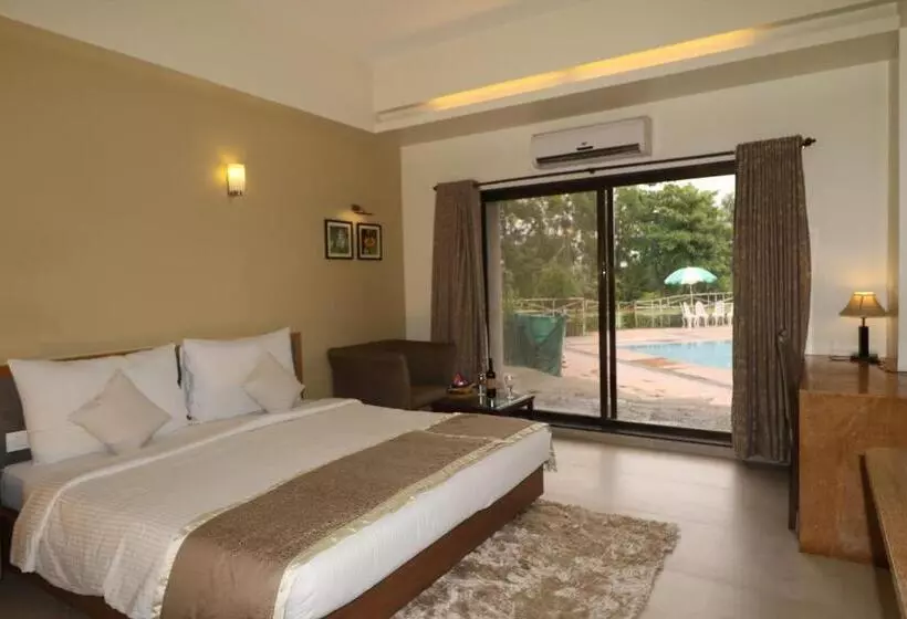 デラックスルーム, Vits Kamats Resort, Silvassa