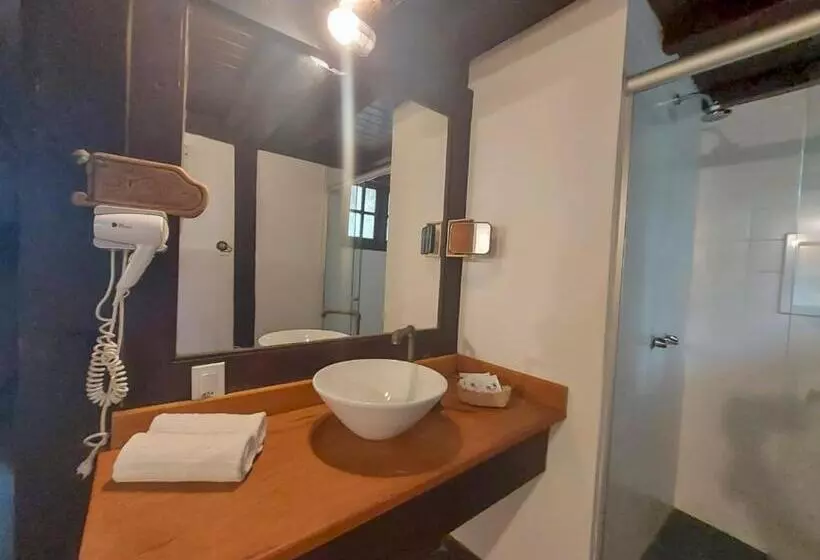 デラックスの４人部屋, Taman Buzios