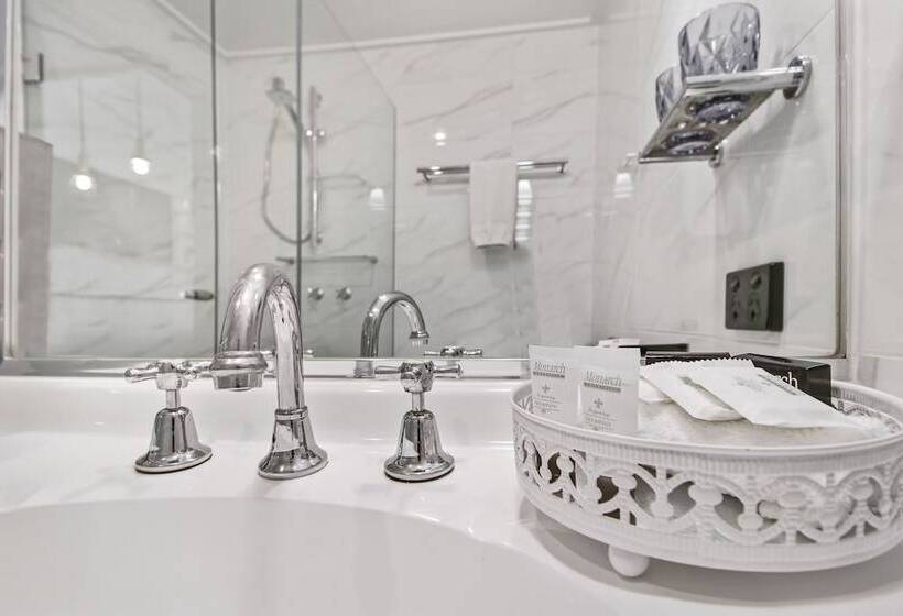 إستوديو قياسى, Alzburg Resort