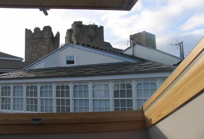 阁楼房, Casa De Caldelas