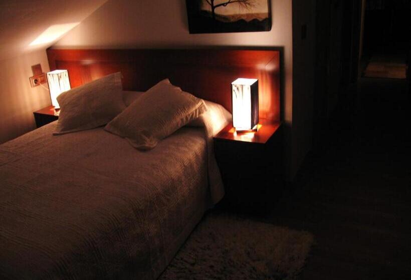 阁楼房, Casa De Caldelas