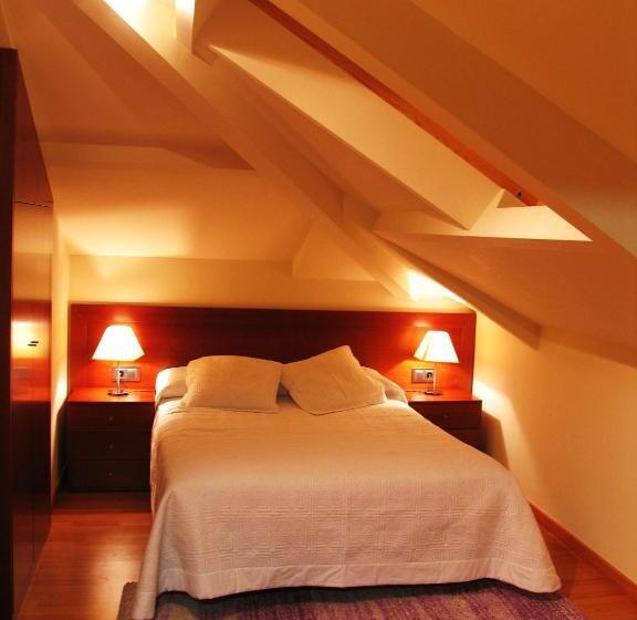 阁楼房, Casa De Caldelas