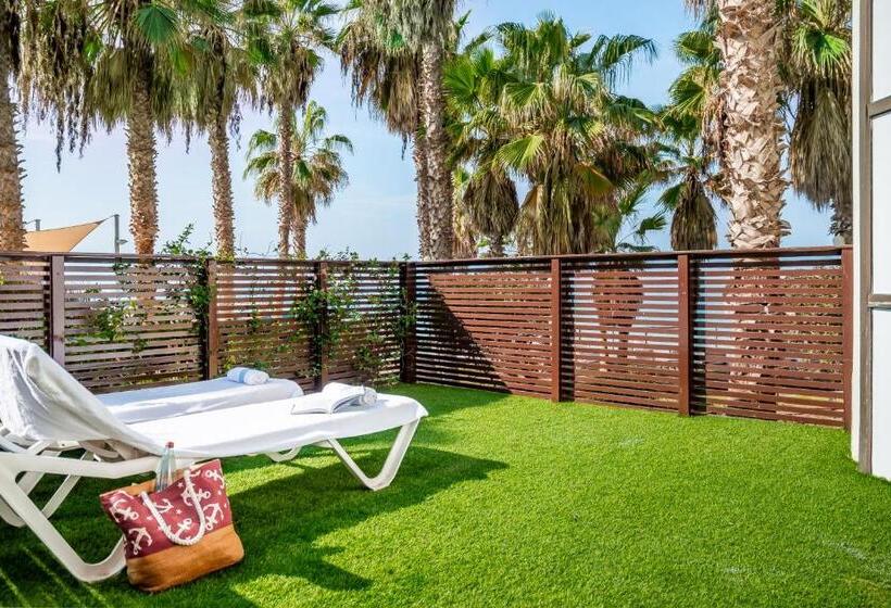 חדר דלוקס נוף לים, Daniel Herzliya