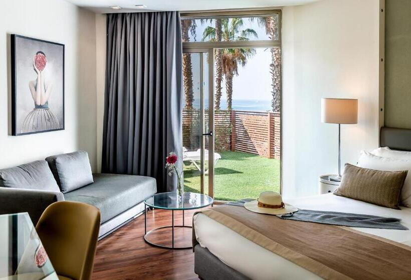 חדר דלוקס נוף לים, Daniel Herzliya