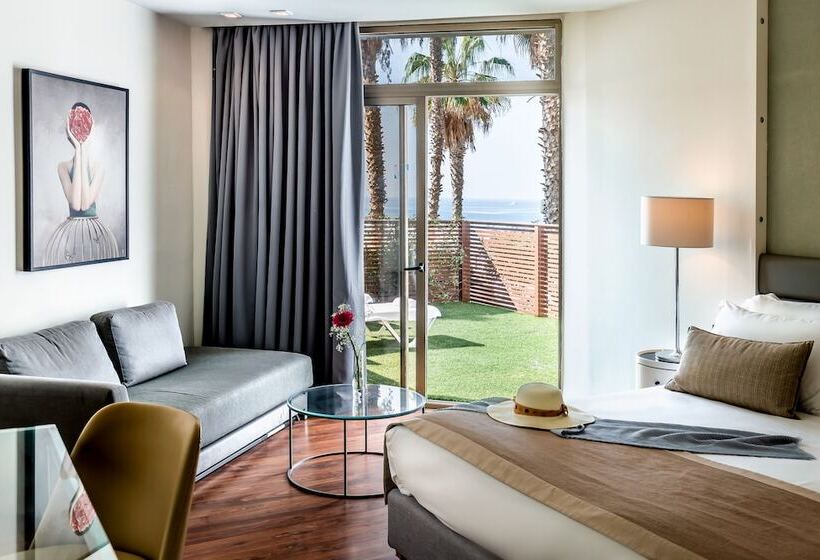 חדר דלוקס נוף לים, Daniel Herzliya