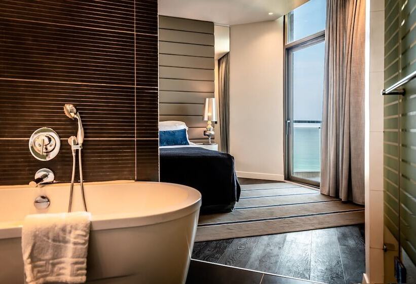 סוויטת אקזקיוטיב נוף לים, Daniel Herzliya