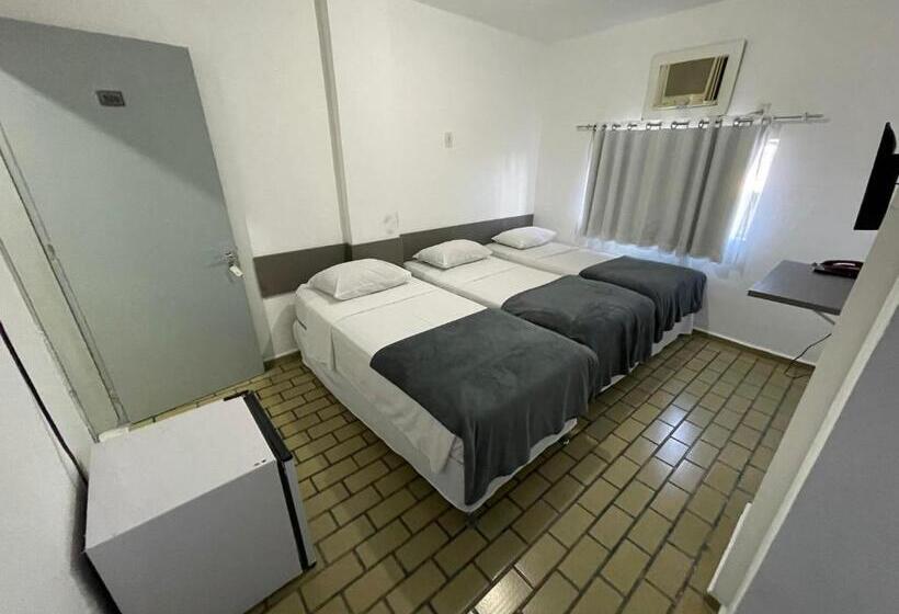 חדר סטנדרט לשלושה, Do Vale