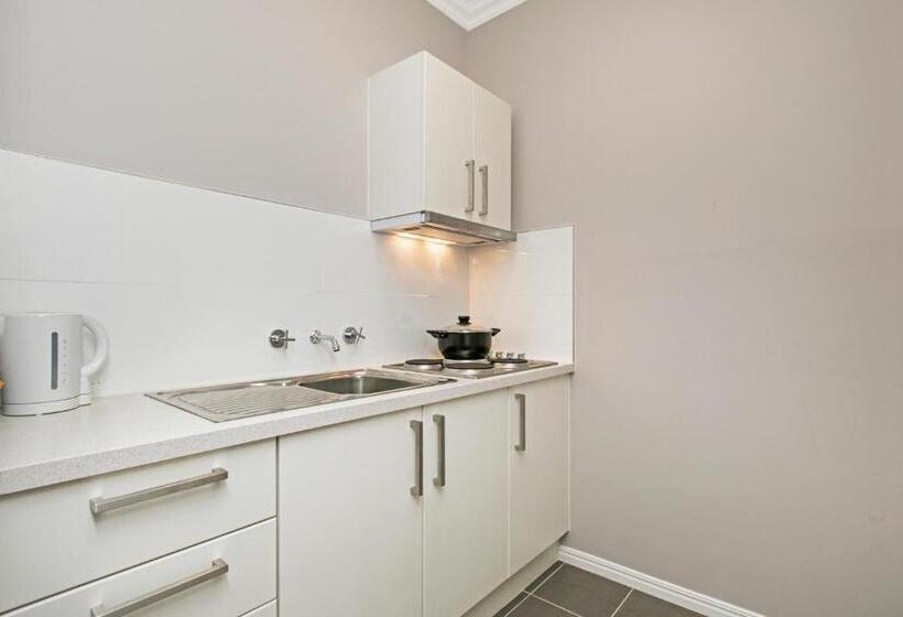 جناح إدارى, Erldunda Desert Oaks Resort