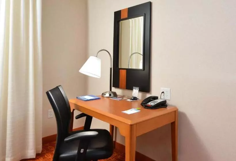 スタンダードルーム, Fairfield Inn & Suites Wytheville