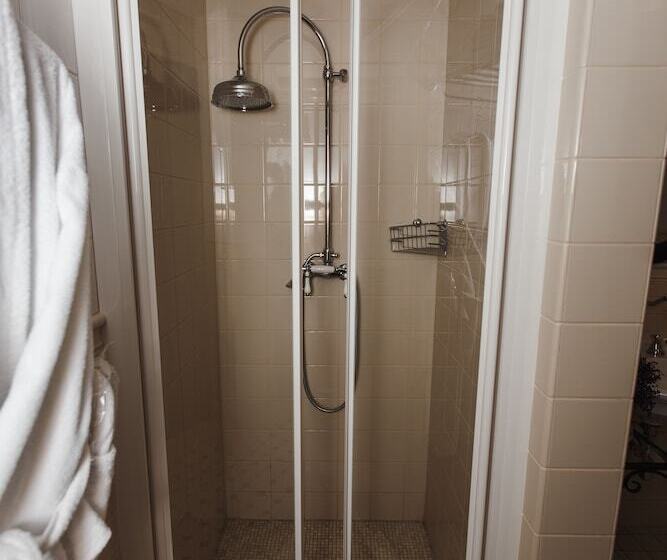 סוויטת ג'וניור, Hermitage