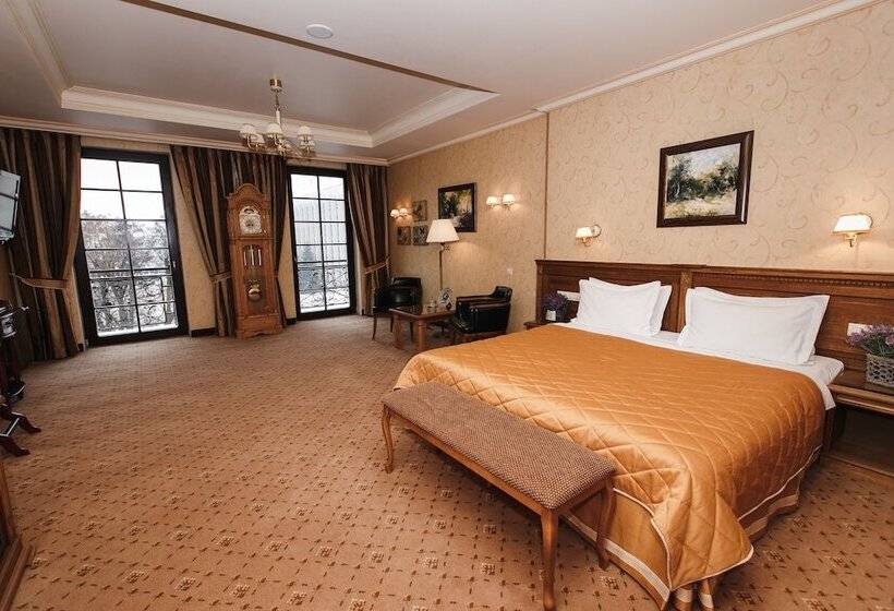 סוויטת ג'וניור, Hermitage