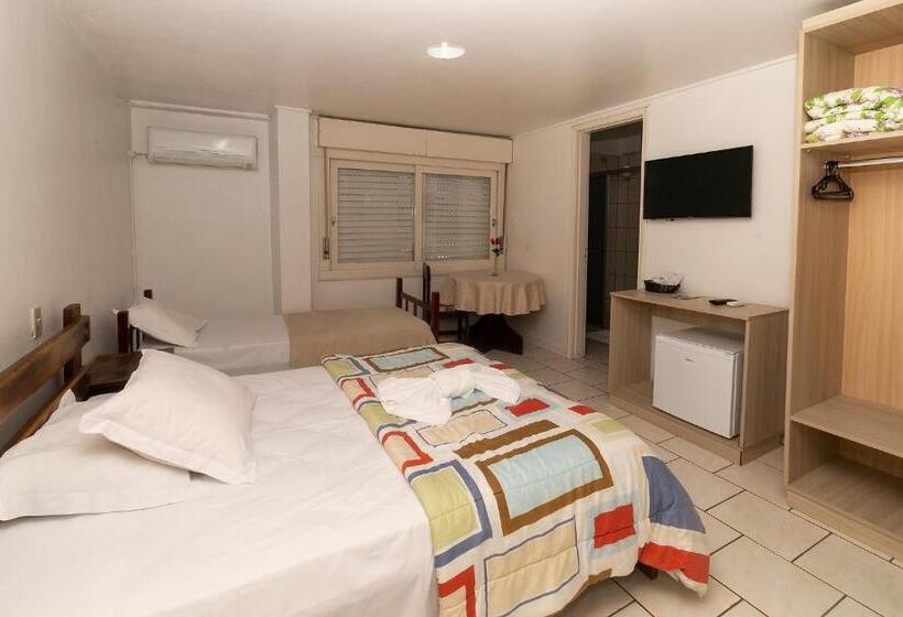 חדר סטנדרט לשלושה, Igrejinha