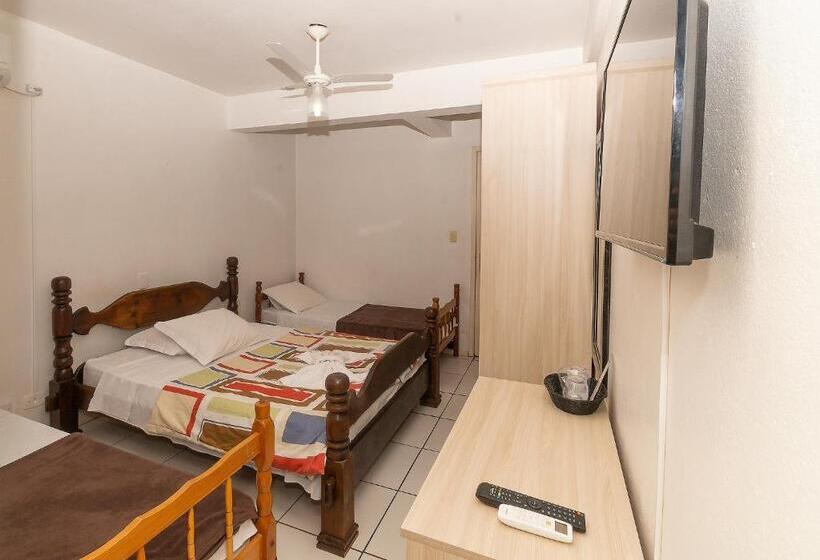 חדר סטנדרט לארבעה, Igrejinha