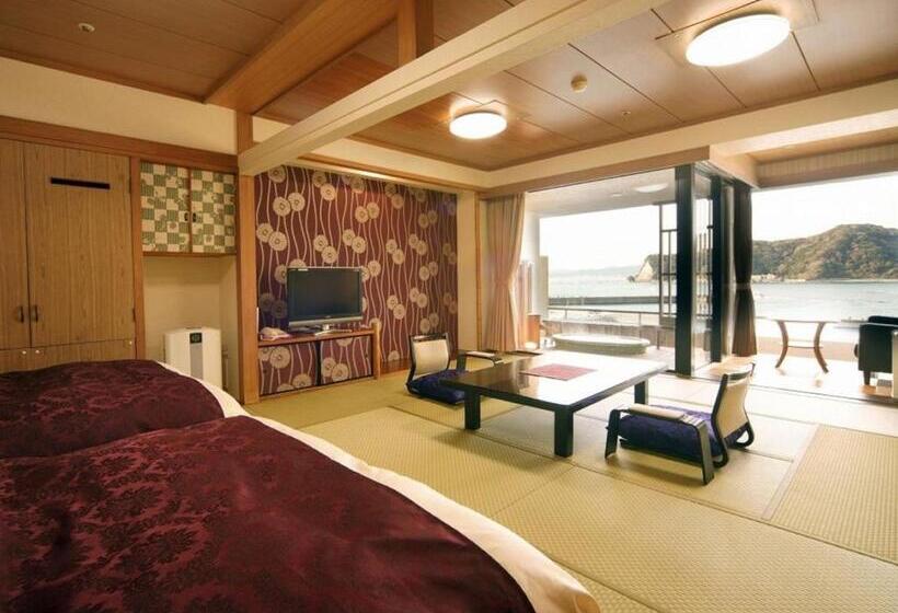 패밀리 룸 측면 바다 전망, Kichimu