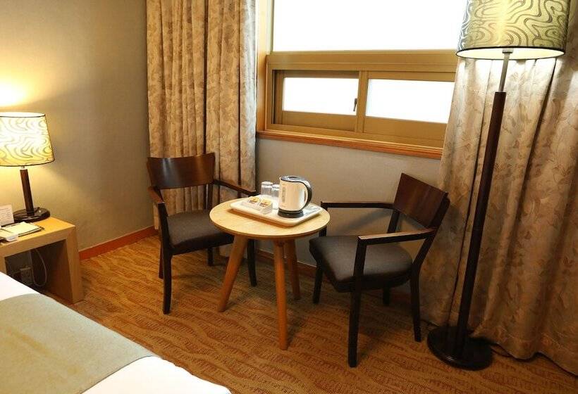 标准间, Prime Tourist