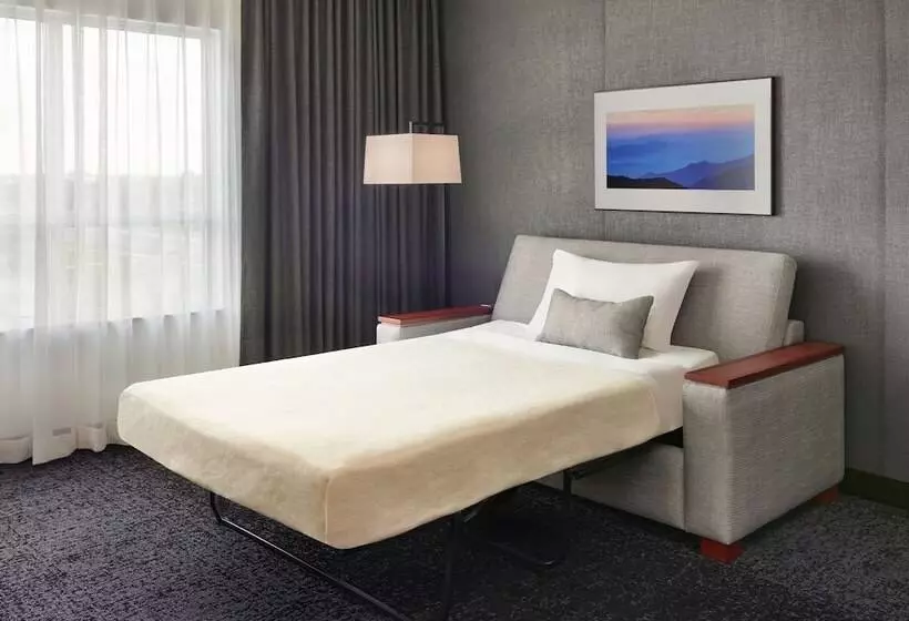 اتاق استاندارد, Courtyard By Marriott Calgary Airport