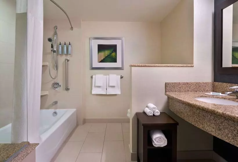اتاق استاندارد, Courtyard By Marriott Calgary Airport