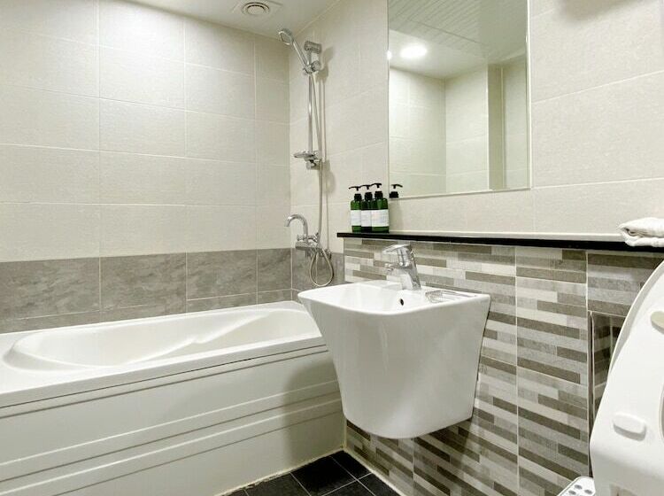 غرفة عائلية, Stay Pohang