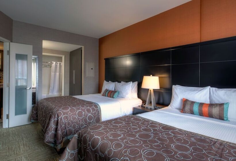 Suíte, Staybridge Suites Hamilton   Downtown, An Ihg
