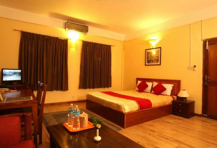 Family Suite, Royal Astoria Hotel