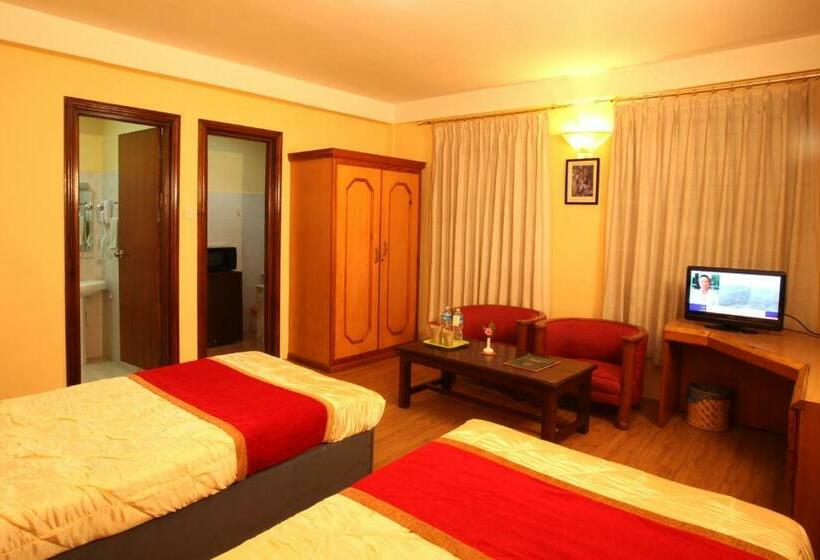 Standard Studio, Royal Astoria Hotel