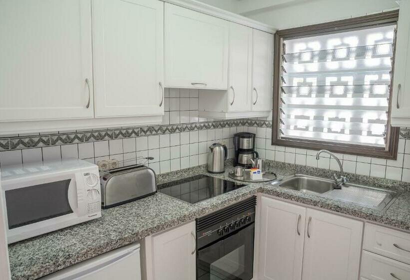 Студия Стандарт, Sunset Bay Club