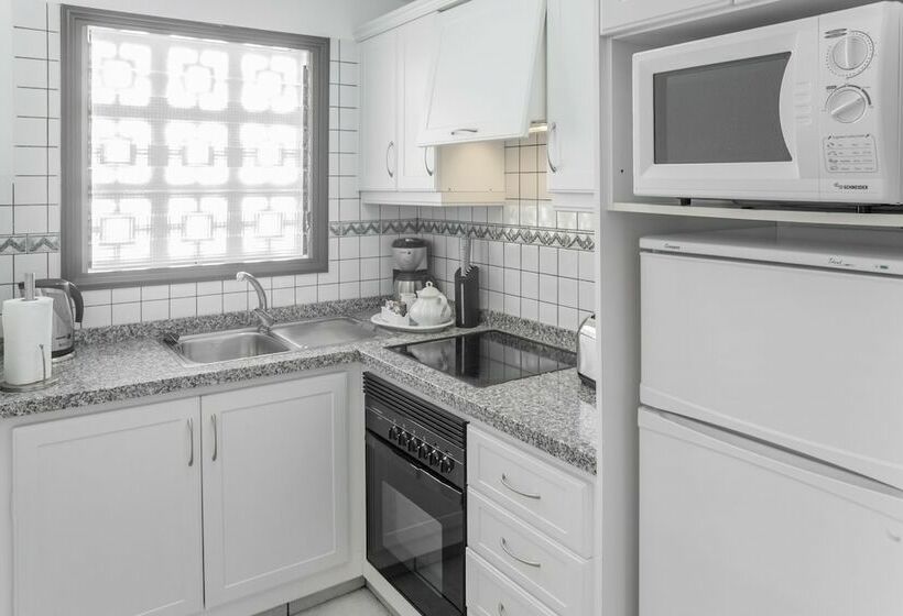 Апартаменты 3 Спальни, Sunset Bay Club