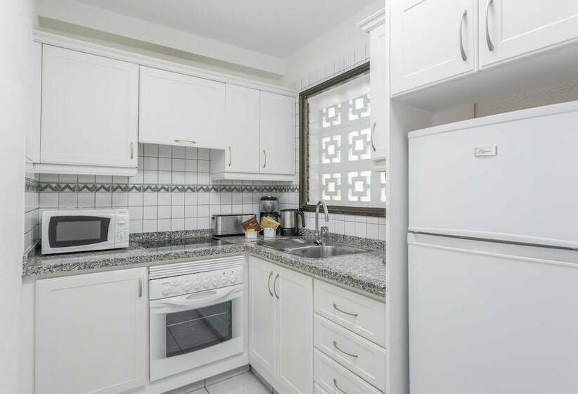 Апартаменты 3 Спальни, Sunset Bay Club