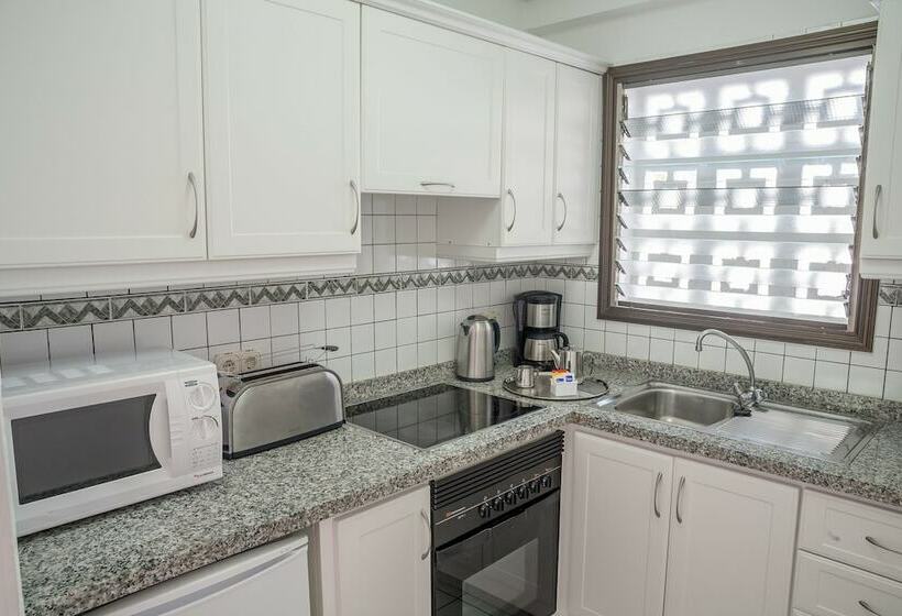 Студия Стандарт, Sunset Bay Club