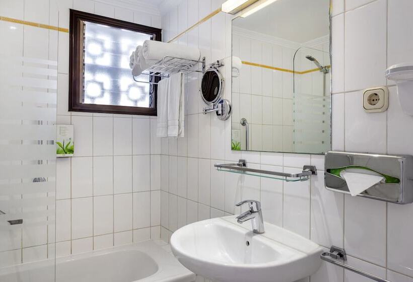 Студия Стандарт, Sunset Bay Club