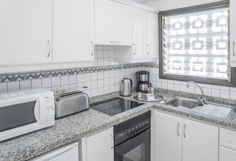 Студия Стандарт, Sunset Bay Club