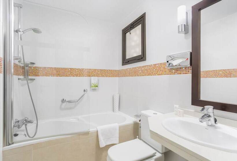 Семейные Апартаменты 3 Спальни, Sunset Bay Club
