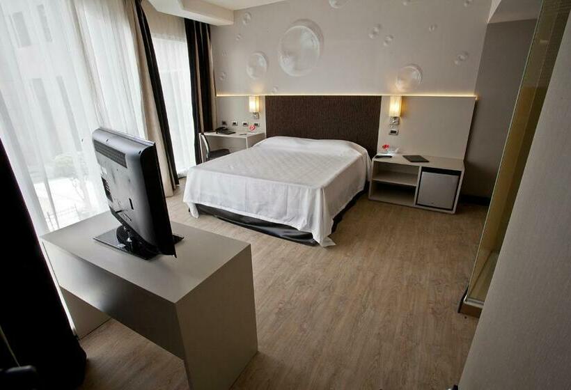 اتاق استاندارد چهار تخته, Two Hotel Buenos Aires